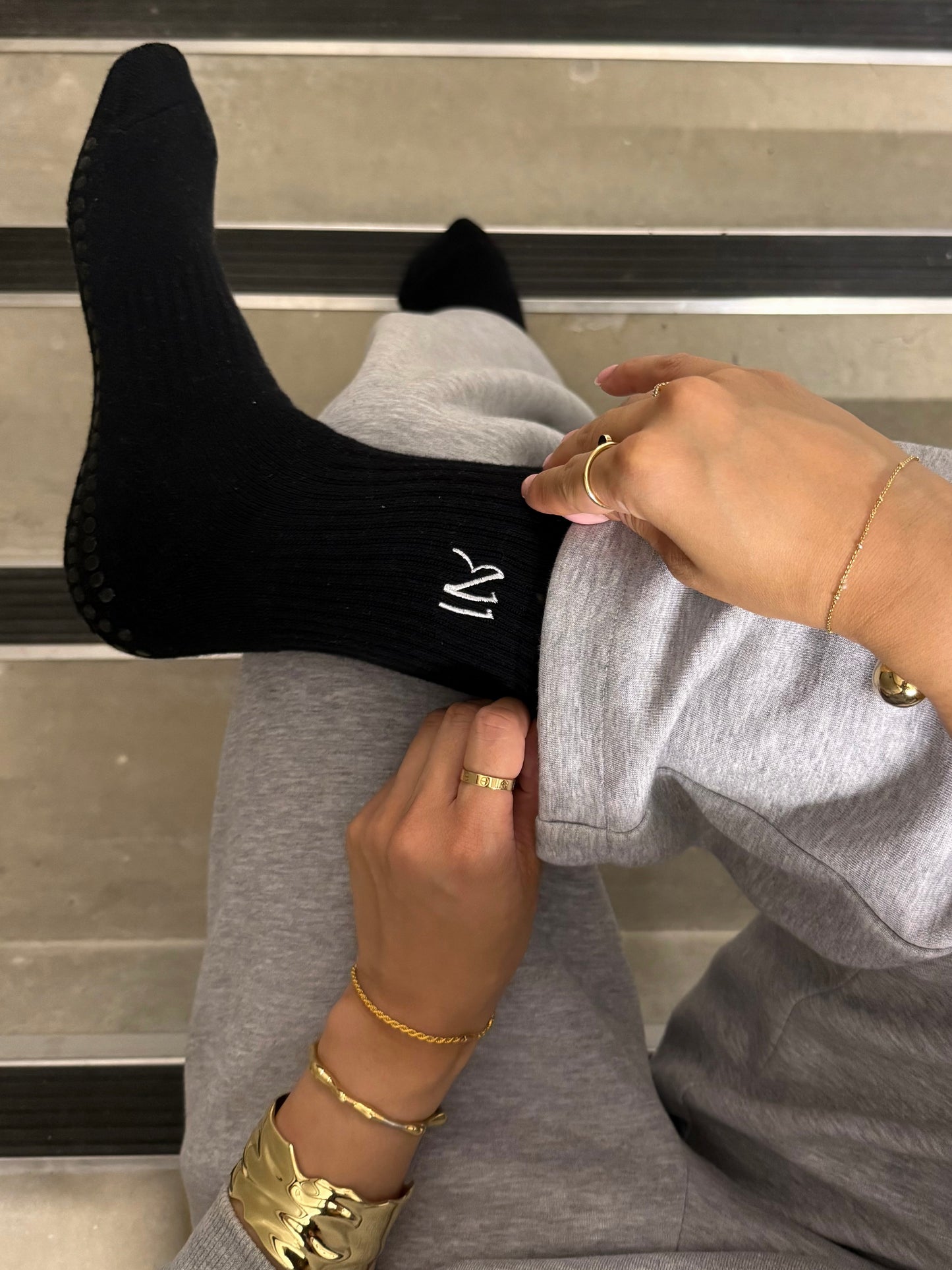 AURAE ELEVEN BLACK GRIP SOCKS