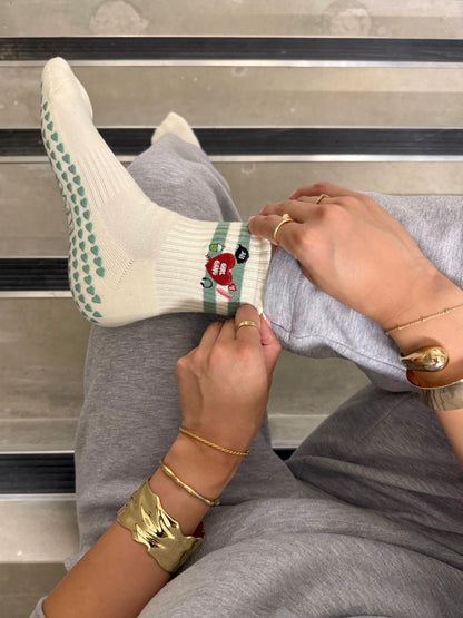 GIRL GANG GRIP SOCKS