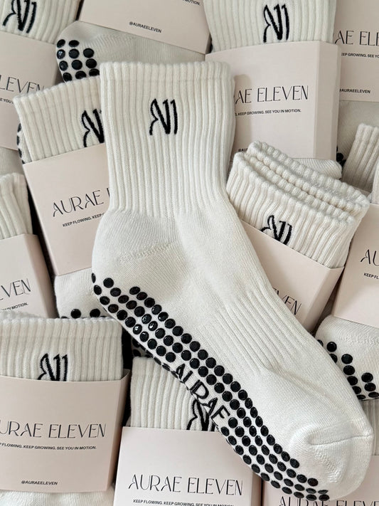 AURAE ELEVEN WHITE GRIP SOCKS